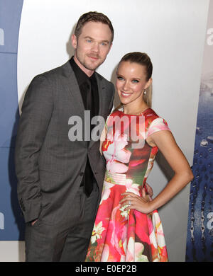 New York, New York, Stati Uniti d'America. Il 10 maggio, 2014. Attore Shawn Ashmore e DANA RENEE WASDIN partecipare al global premiere di 'X-Men: giorni di Futuro Passato" tenuto Jacob Javits Convention Center. Credito: Nancy Kaszerman/ZUMAPRESS.com/Alamy Live News Foto Stock