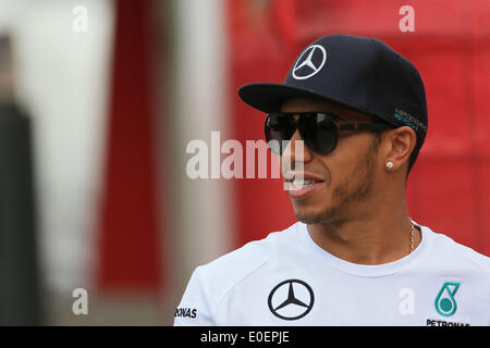 Circuito de Barcelona-Catalunya, Barcelona, Spagna. 11 Maggio, 2014. Spanish Grand Prix F1. Lewis Hamilton si prende la sua Mercedes AMG Petronas F1 W05 al 1 ° posto sul podio il credito: Azione Sport Plus/Alamy Live News Foto Stock