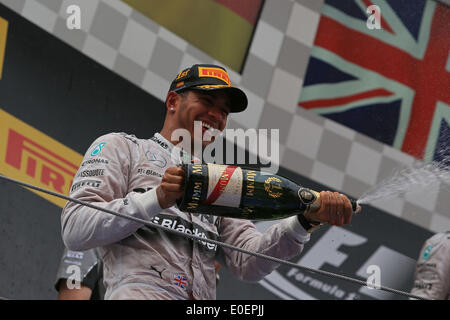 Circuito de Barcelona-Catalunya, Barcelona, Spagna. 11 Maggio, 2014. Spanish Grand Prix F1. Lewis Hamilton prende il primo posto sul podio il credito: Azione Sport Plus/Alamy Live News Foto Stock