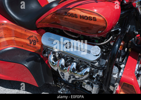 Boss Hoss cicli con V8 potenza essendo mostrata a Leesburg, Florida USA Bike Week evento rally Foto Stock