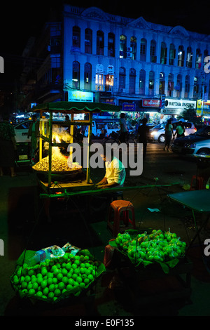 Street Market, Yangon, Myanmar, Asia Foto Stock