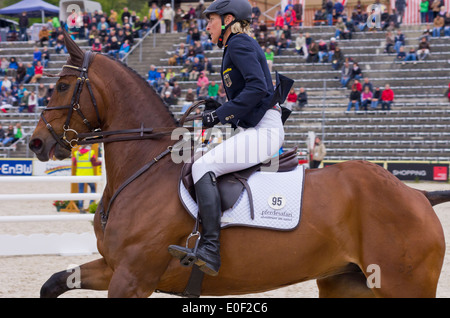 Il Campione olimpico Ingrid Klimke su FRH Escada JS, Marbach Eventing, 11 maggio 2014 Foto Stock