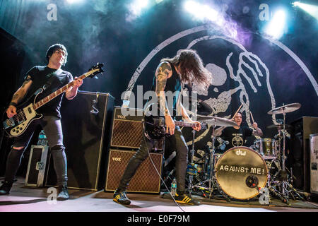 Detroit, Michigan, Stati Uniti d'America. Il 10 maggio, 2014. LAURA JANE grazia formalmente noto come Tom Gabel di contro di me di eseguire sul Transgender disforia Blues Tour a St. Andrews Hall di Detroit, MI su 10 maggio 2014 © Marc Nader/ZUMA filo/ZUMAPRESS.com/Alamy Live News Foto Stock