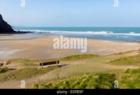 Spiaggia Porthtowan vicino a St Agnes Cornwall Inghilterra REGNO UNITO una popolare destinazione turistica sulla North Cornish Coast del patrimonio Foto Stock