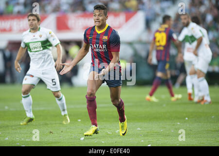 Elche, Spagna. 11 Maggio, 2014. Alexis Sanchez nel match tra Elche e FC Barcelona, per settimana 37 del Liga spagnola BBVA ha suonato presso la Martinez Valero Stadium, 11 maggio 2014. Foto: Aitor Bouzo/Urbanandsport/Nurphoto. © Aitor Bouzo/NurPhoto/ZUMAPRESS.com/Alamy Live News Foto Stock