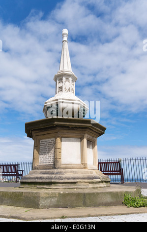 La Adamson Memorial fontanella Cullercoats North East England, Regno Unito Foto Stock