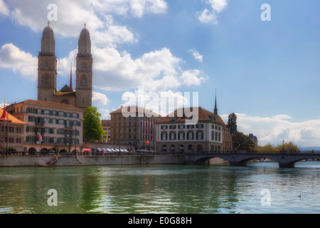 Zurigo, Grossmuenster, Limmat, Svizzera Foto Stock