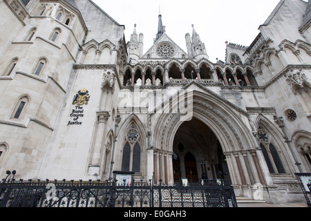 Regno Unito, Londra : una foto mostra una vista generale GV del Royal Courts of Justice di Londra. Foto Stock