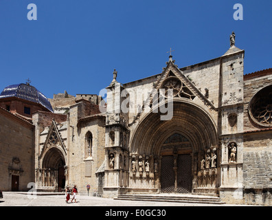 Porta della chiesa di Santa Maria la Mayor, Morella, Castellon, Costa del Azahar, Provincia Castello, Spagna Foto Stock