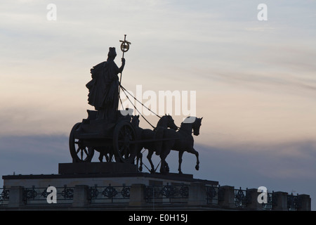 Quadriga su Brunswick palazzo nella luce della sera, la ricostruzione della storica facciata dopo danni durante la II guerra mondiale e su Foto Stock