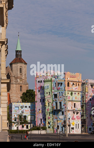 Scolpita la casa dipinta dall'artista James Rizzi nel distretto di Magni, Felice Rizzi House, Brunswick, Bassa Sassonia, Germania Foto Stock