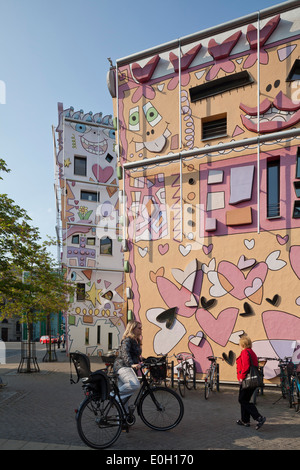 Scolpita la casa dipinta dall'artista James Rizzi nel distretto di Magni, Felice Rizzi House, Brunswick, Bassa Sassonia, Germania Foto Stock