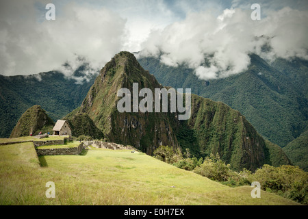 Vista verso il Wayna Picchu, Machu Picchu, Cusco, Cuzco, Perù, Ande, Sud America Foto Stock