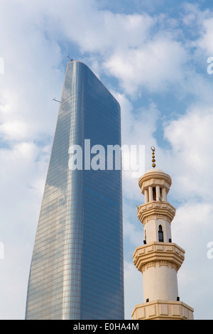 Penisola Araba, Kuwait City, la giustapposizione di moderno e tradizionale Foto Stock