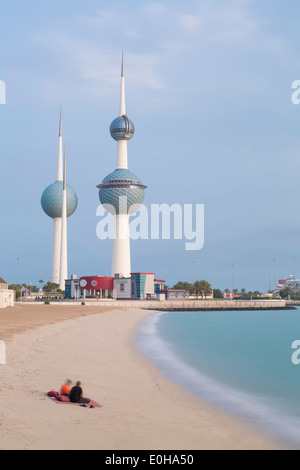 Il Kuwait Towers, Golfo Arabico Street, Kuwait City, Kuwait, Golfo Persico, Arabia Foto Stock