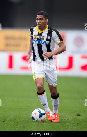 Verona, Italia. Il 10 maggio, 2014. Allan (Udinese) Calcio/Calcetto : Italiano 'Serie A' match tra Hellas Verona 2-2 Udinese a Stadio Marcantonio Bentegodi di Verona, Italia . © Maurizio Borsari/AFLO/Alamy Live News Foto Stock