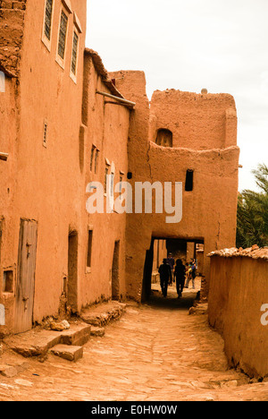 Case di fango nel villaggio di Ait Benhaddou, Marocco Foto Stock