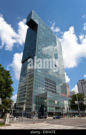 IZD Tower, Donaucity, Wien Oesterreich - IZD-Tower, Vienna, Austria Foto Stock