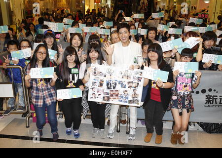 Hong Kong, Cina. Il 10 maggio, 2014. Sud attore coreano Lee Sang Yeob incontra i fan in Hong Kong, Cina di sabato 10 maggio, 2014. © TopPhoto/Alamy Live News Foto Stock