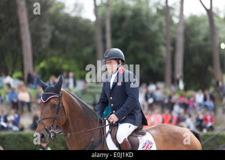 Nick Skelton su grande stella a Piazza di Siena showjumping event Roma, 2013 Foto Stock