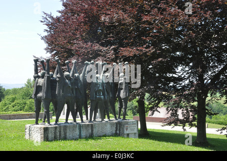 Il memoriale dell'olocausto, scultura, a Mauthausen campo di concentramento, Austria. Foto Stock