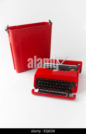 1969 Olivetti Valentine macchina da scrivere portatile progettato da Ettoire Sottsass Foto Stock