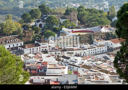 Andalusia in Spagna: a piedi della Sierra de Mijas - guardando in giù su Mijas Pueblo Foto Stock