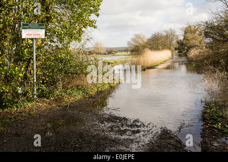 Inverno tempeste e inondazioni influiscono Arundel in West Sussex. Foto Stock