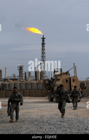 Stati Uniti Soldati da Delta Company, 2° battaglione di fanteria, 27 Reggimento di Fanteria, 3° Brigata Team di combattimento, venticinquesimo fanteria divisi Foto Stock