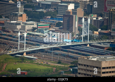 Nelson Mandela Bridge a Johannesburg Gauteng, Sud Africa e Africa Foto Stock