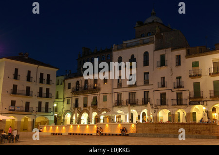 Caceres, la piazza principale, la Città Vecchia, Plaza Mayor, il sito patrimonio mondiale dell'UNESCO, Via de la Plata, Route d'argento, Estremadura, Spagna Foto Stock