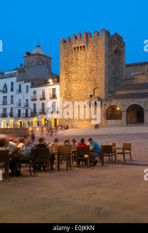 Caceres, la piazza principale, la Città Vecchia, Plaza Mayor, il sito patrimonio mondiale dell'UNESCO, Via de la Plata, Route d'argento, Estremadura, Spagna Foto Stock