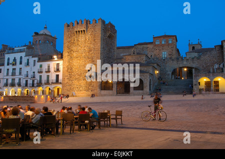 Caceres, la piazza principale, la Città Vecchia, Plaza Mayor, il sito patrimonio mondiale dell'UNESCO, Via de la Plata, Route d'argento, Estremadura, Spagna Foto Stock