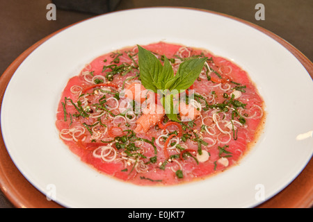 Ahi tonno e carpaccio di salmone, Bangkok, Thailandia Foto Stock