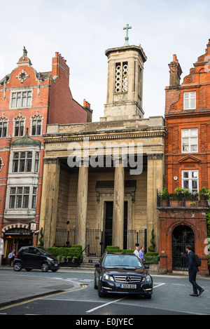 La chiesa, N Audley Street, W1, Mayfair, London, Regno Unito Foto Stock