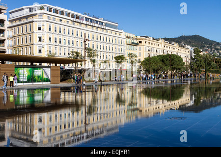 Miroir d'Eau, Espace, Massena Nizza Cote d'Azur, in Francia Foto Stock