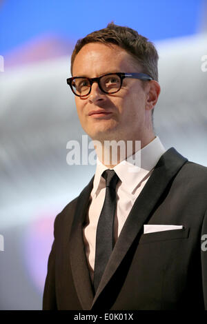 Cannes, Francia. 14 Maggio, 2014. Membro della Giuria, regista danese Nicolas Winding Refn, assiste alla cerimonia di apertura del 67th annuale di Cannes Film Festival di Cannes, Francia, 14 maggio 2014. Presentato fuori concorso il film 'Grace di Monaco' Apre il festival che corre dal 14 al 25 maggio. Foto: Hubert Boesl - nessun filo SERVICE -/dpa/Alamy Live News Foto Stock