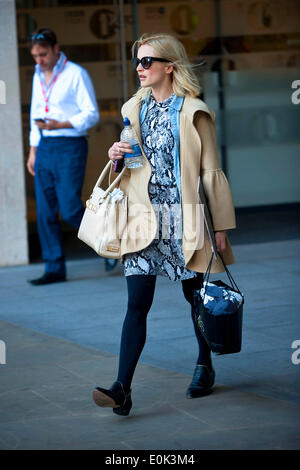 Fearne Cotton lasciando BBC Radio One Studios di Londra il 15 maggio 2014 Foto Stock