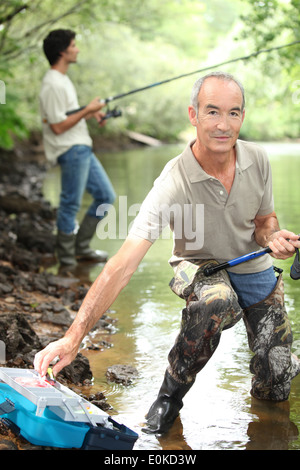 Padre e figlio la pesca Foto Stock