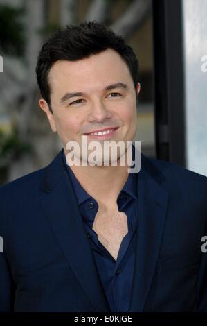 Los Angeles, CA, Stati Uniti d'America. 15 Maggio, 2014. Seth MacFarlane presso gli arrivi di milioni di modi per morire in occidente Premiere, il Regency Village Theatre di Los Angeles, CA Maggio 15, 2014. Credito: Elizabeth Goodenough/Everett raccolta/Alamy Live News Foto Stock