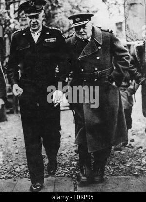 Sir Winston Churchill e il Presidente Eisenhower in Normandia Foto Stock