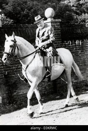 Sir Winston Churchill equitazione Foto Stock