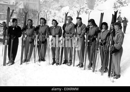 Stati Uniti donna ski team a San Moritz Olimpiadi invernali Foto Stock