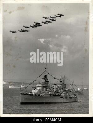 Giugno 15, 1953 - Queen Recensioni Flotta: H.M. egli regina oggi rivisto Navi del Commonwealth e Marine militari estere a shithead: Immagine Foto Stock