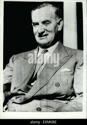 Ottobre 10, 1953 - governo britannico agisce in Guiana britannica, il governatore, Sir Alfred Savage trasmissioni. Il colonial Office ha annunciato oggi che il governo ha deciso di sospendere la costituzione della Guiana britannica. La decisione era stata adottata per impedire la sovversione comunista del governo nella colonia e pericolosa crisi. La cricca comunista al potere ha mostrato che essi sono disposti ad andare a qualsiasi lunghezza compresa la violenza, per ruotare la Guiana britannica in uno stato comunista. . Il comunicato. Il Portofolios dei Ministri parlamentari sono state rimosse, compresa quella del dr. Foto Stock