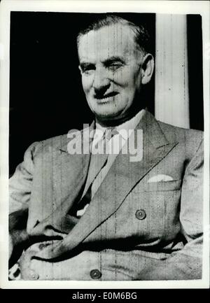 Ottobre 10, 1953 - governo britannico agisce in Guiana britannica, il governatore, Sir Alfred Savage trasmissioni. Il colonial Office ha annunciato oggi che il governo ha deciso di sospendere la costituzione della Guiana britannica. La decisione era stata adottata per impedire la sovversione comunista del governo nella colonia e pericolosa crisi. La cricca comunista al potere ha mostrato che essi sono disposti ad andare a qualsiasi lunghezza compresa la violenza, per ruotare la Guiana britannica in uno stato comunista. . Il comunicato. Il Portofolios dei Ministri parlamentari sono state rimosse, compresa quella del dr. Foto Stock