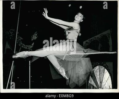 12 dicembre 1953 - la bellezza addormentata Stright Rope Walker.: La bellezza addormentata della fiaba è un Princ fragile ma la Sl Foto Stock