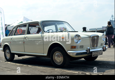 Chatham Dockyard classic car show Foto Stock