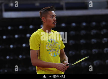 New Delhi, India. 16 Maggio, 2014. Chinese badminton player Lin Dan prende parte a una sessione di prove libere in vista del Thomas e Uber finali di Coppa a Siri Fort Stadium di New Delhi, India, 16 maggio 2014. © Partha Sarkar/Xinhua/Alamy Live News Foto Stock