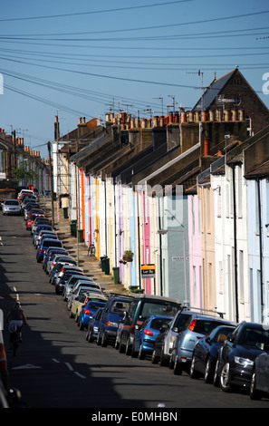 Tipico alloggio a schiera lungo Ewart Street nella zona di Hannover Di Brighton - Proprietà Regno Unito - la zona di Hannover è uno dei luoghi più trendy per vivere Foto Stock